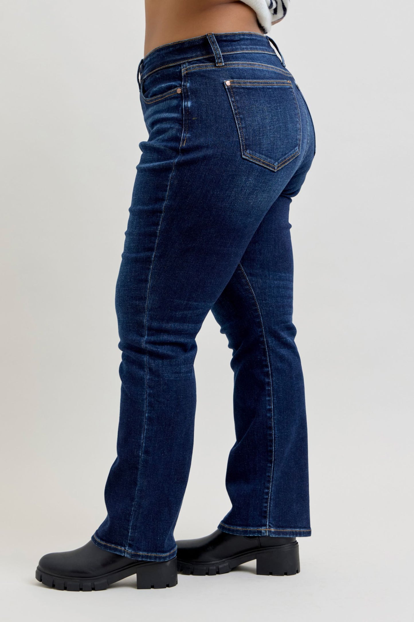 Judy Blue Petite Becky Basic Bootcut Jeans (JB 82586 PT)