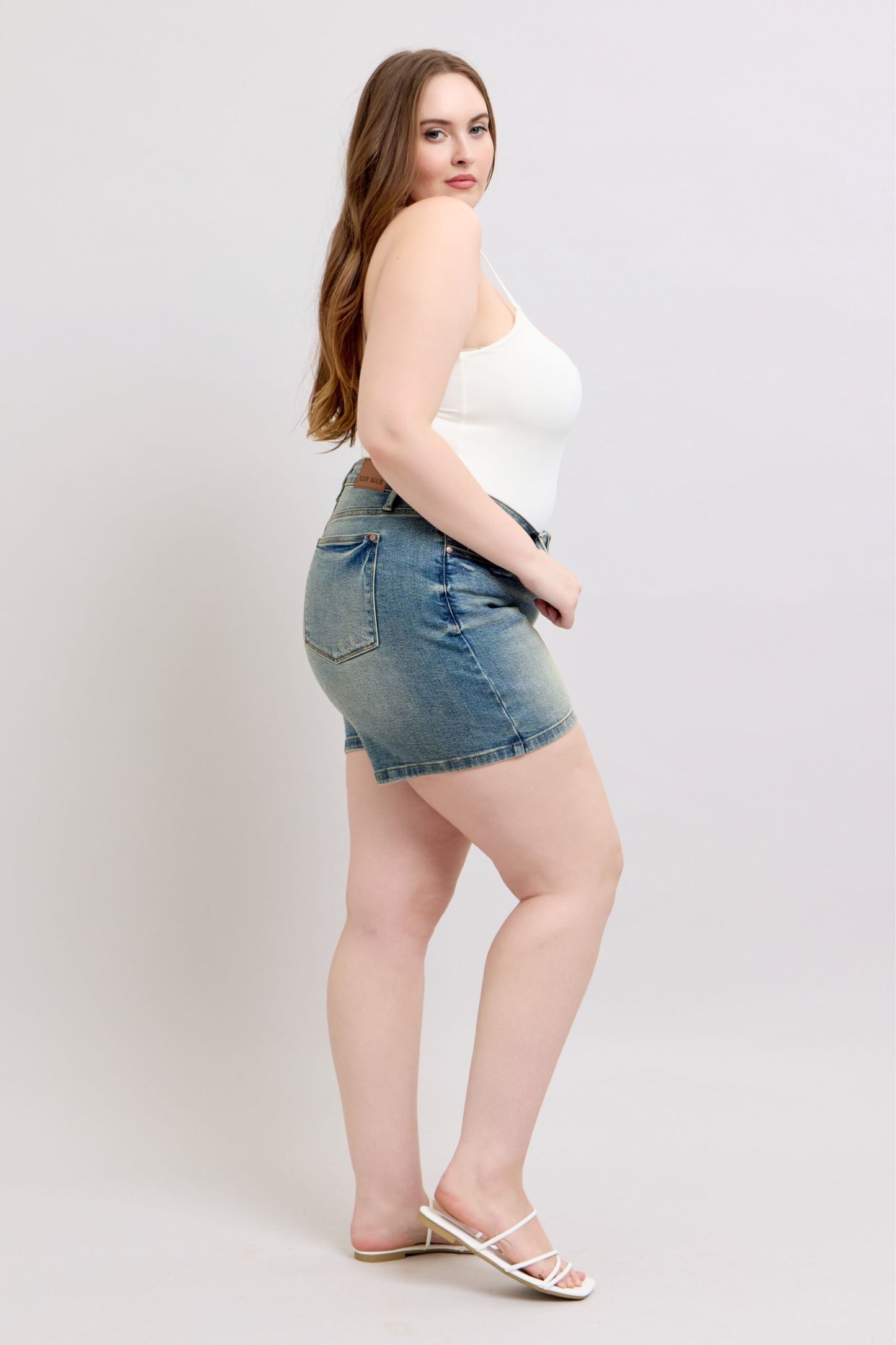 Judy Blue Robin Mid Rise V-Front Vintage Wash Shorts (JB 150309)