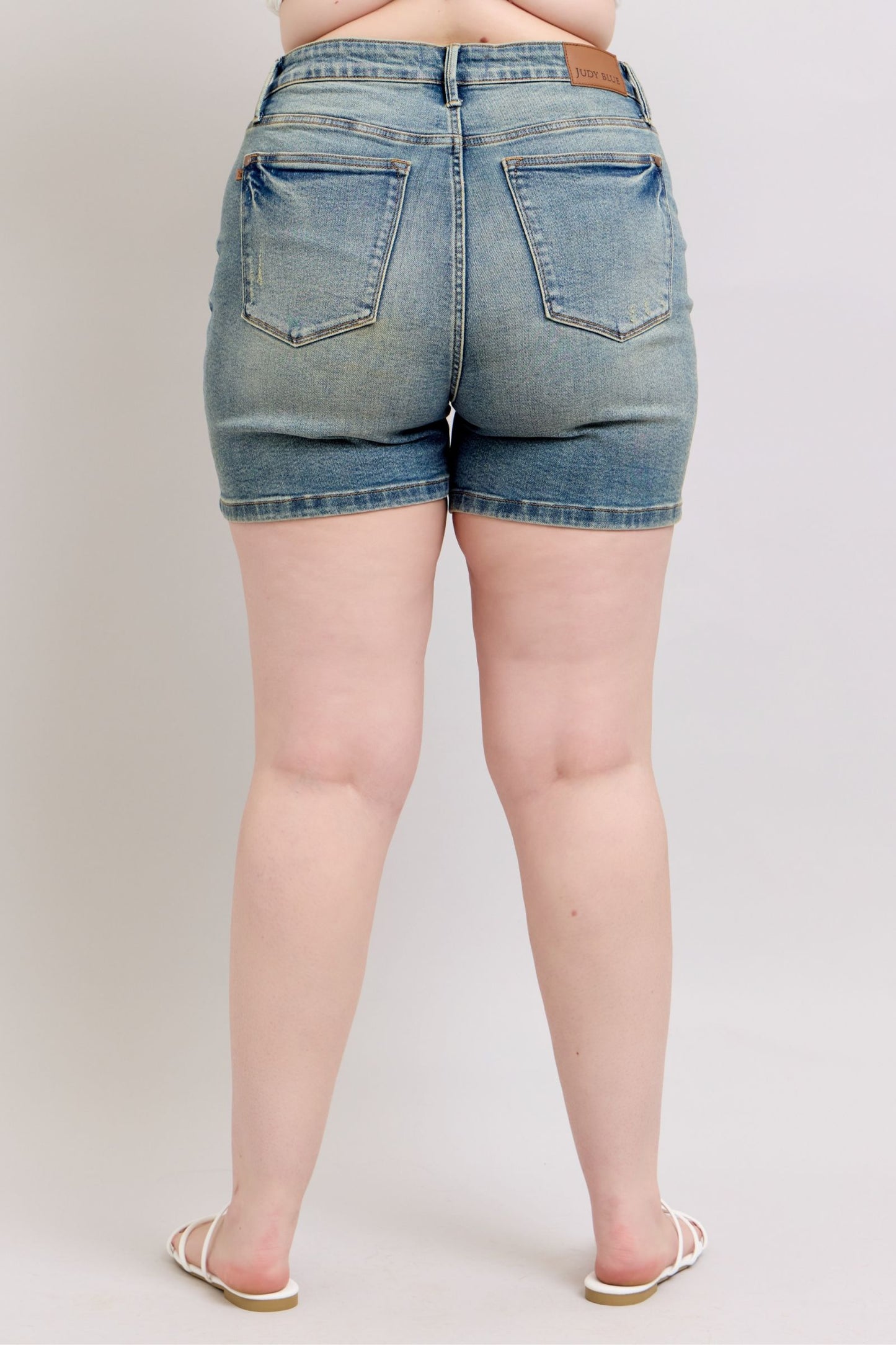 Judy Blue Robin Mid Rise V-Front Vintage Wash Shorts (JB 150309)