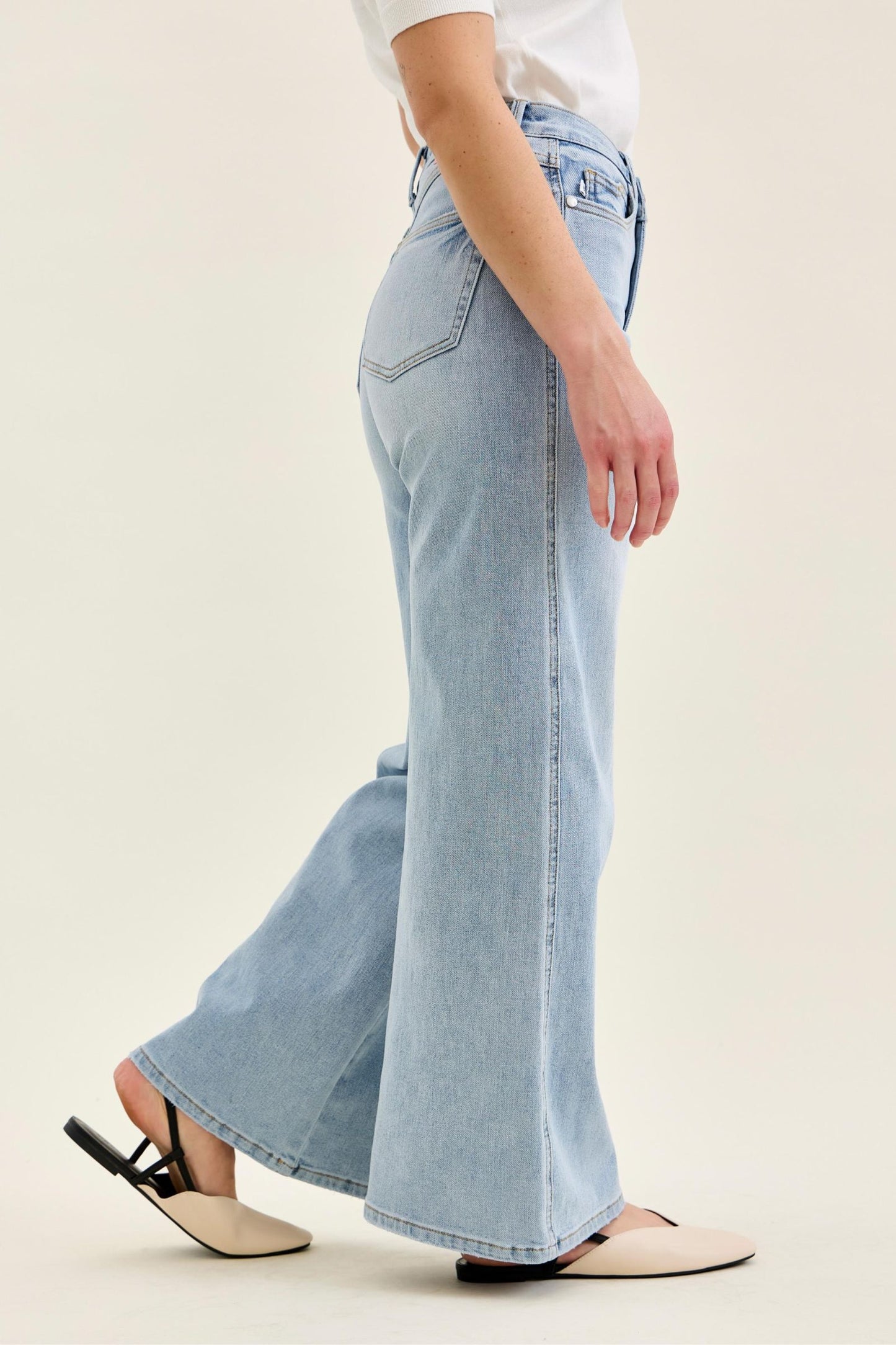 Judy Blue Renee Petite High Rise Retro Wide Jeans (JB 881128)
