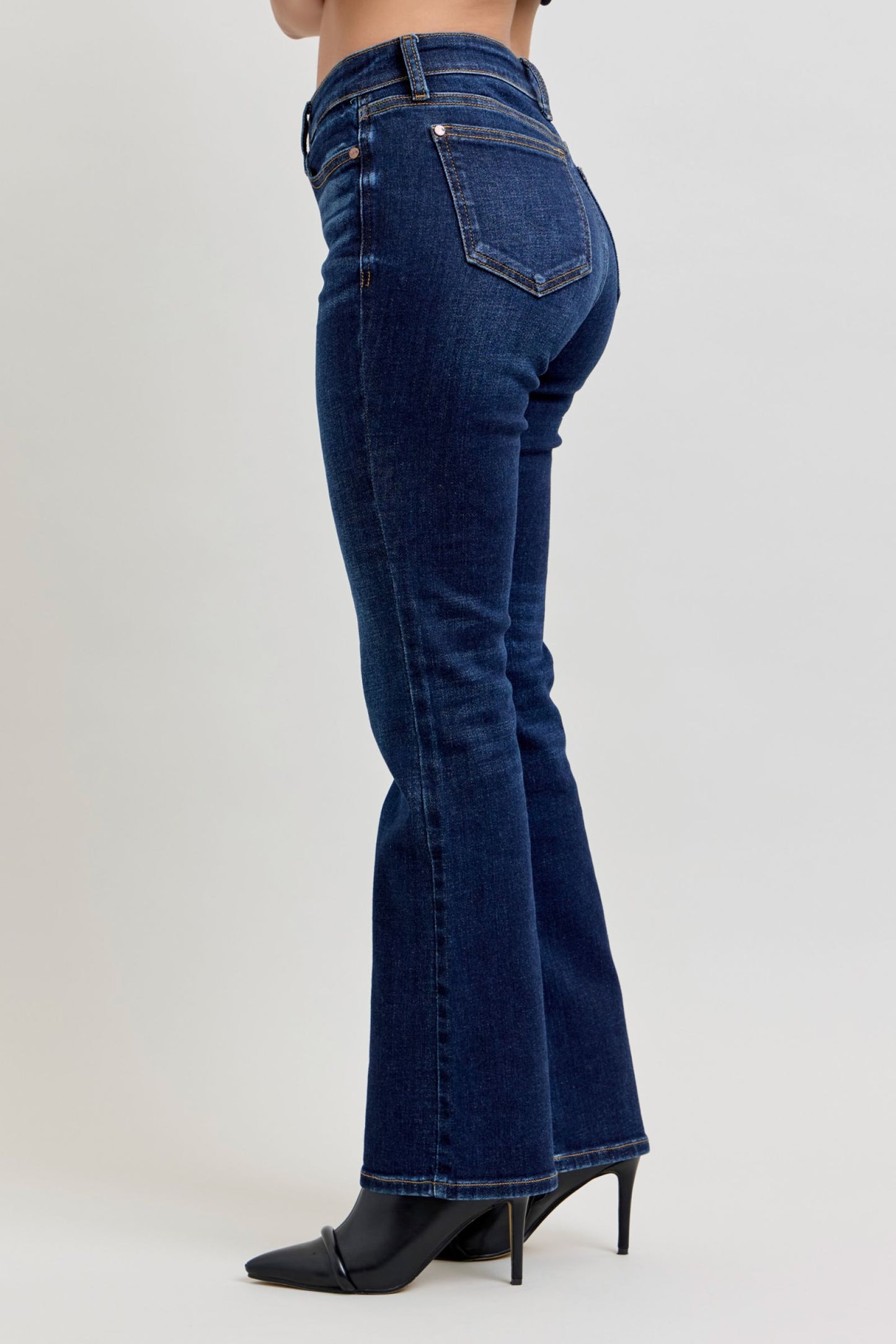 Judy Blue Petite Becky Basic Bootcut Jeans (JB 82586 PT)