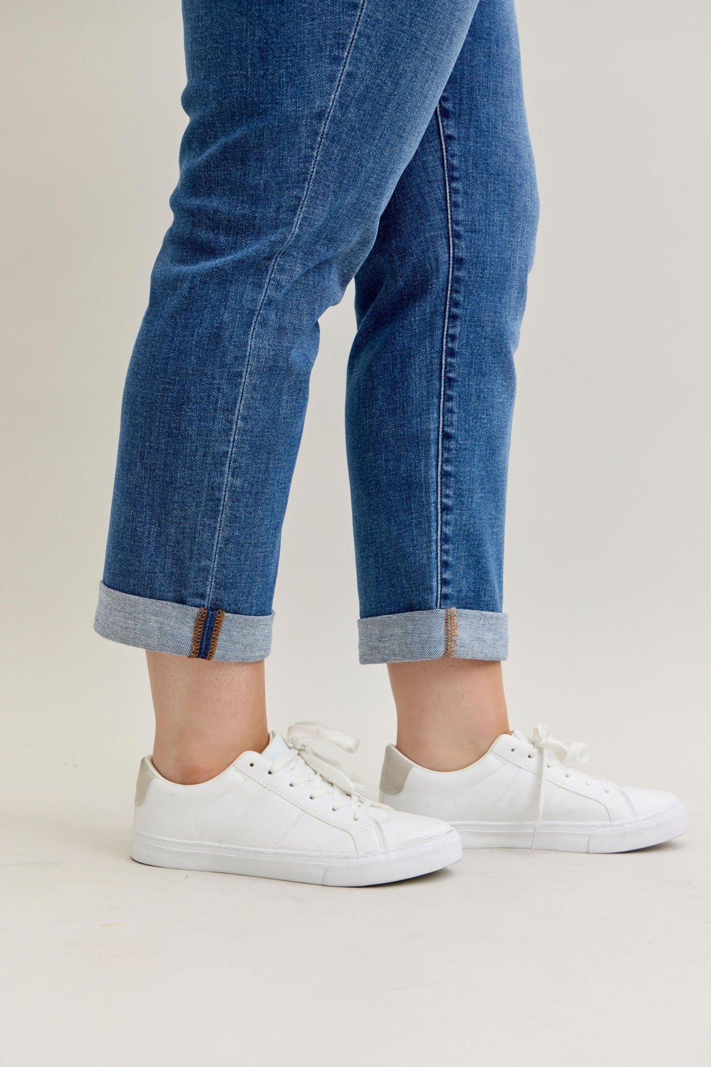 Judy Blue Heather Mid-Rise Boyfriend Fit Jeans (JB 82685)