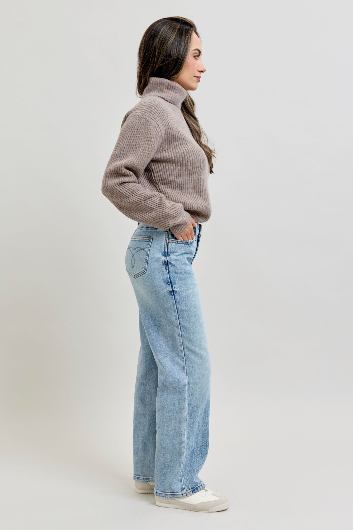 Judy Blue Blair Mid-Rise Petite Rigid Magic Straight Jeans (JB 881060)