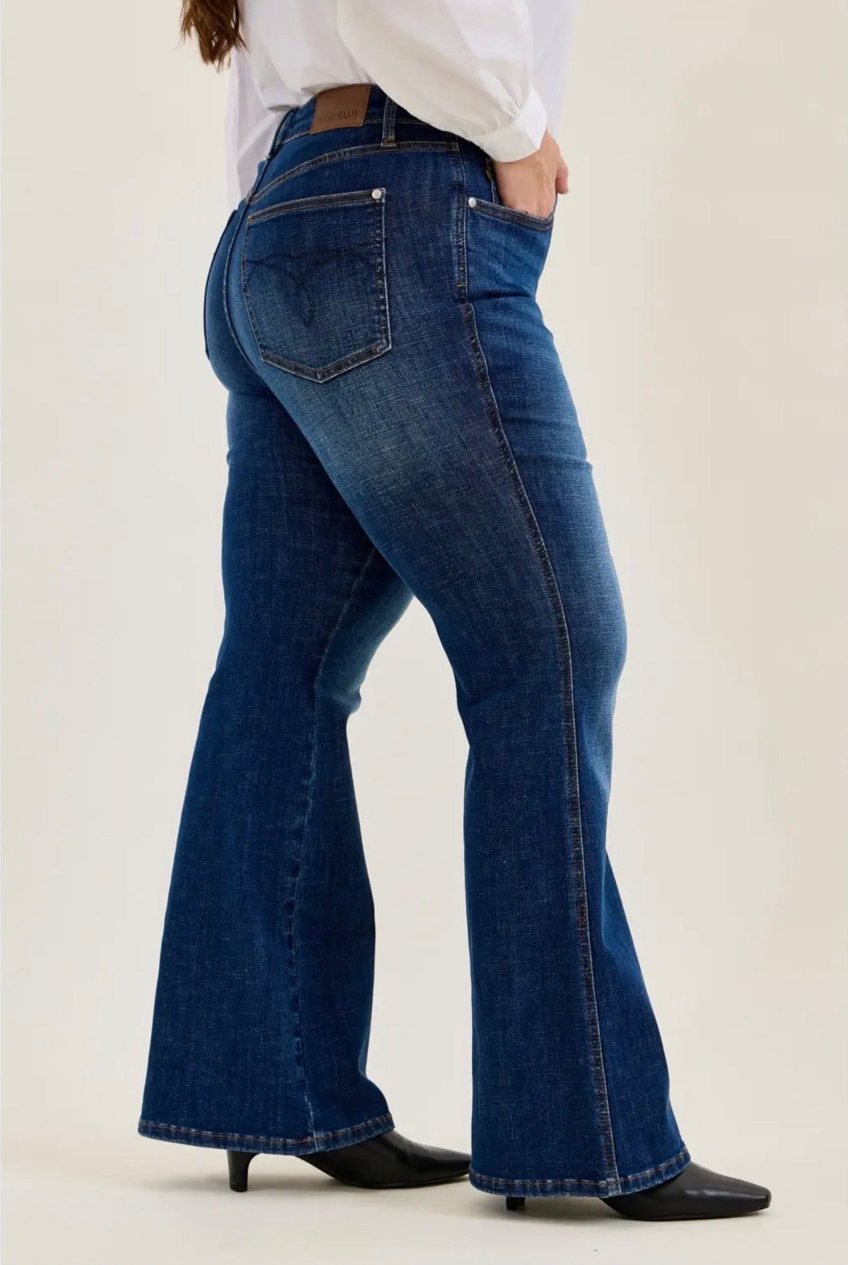 Judy Blue Charlotte High Rise Tummy Control Flare Jeans (JB 881188)