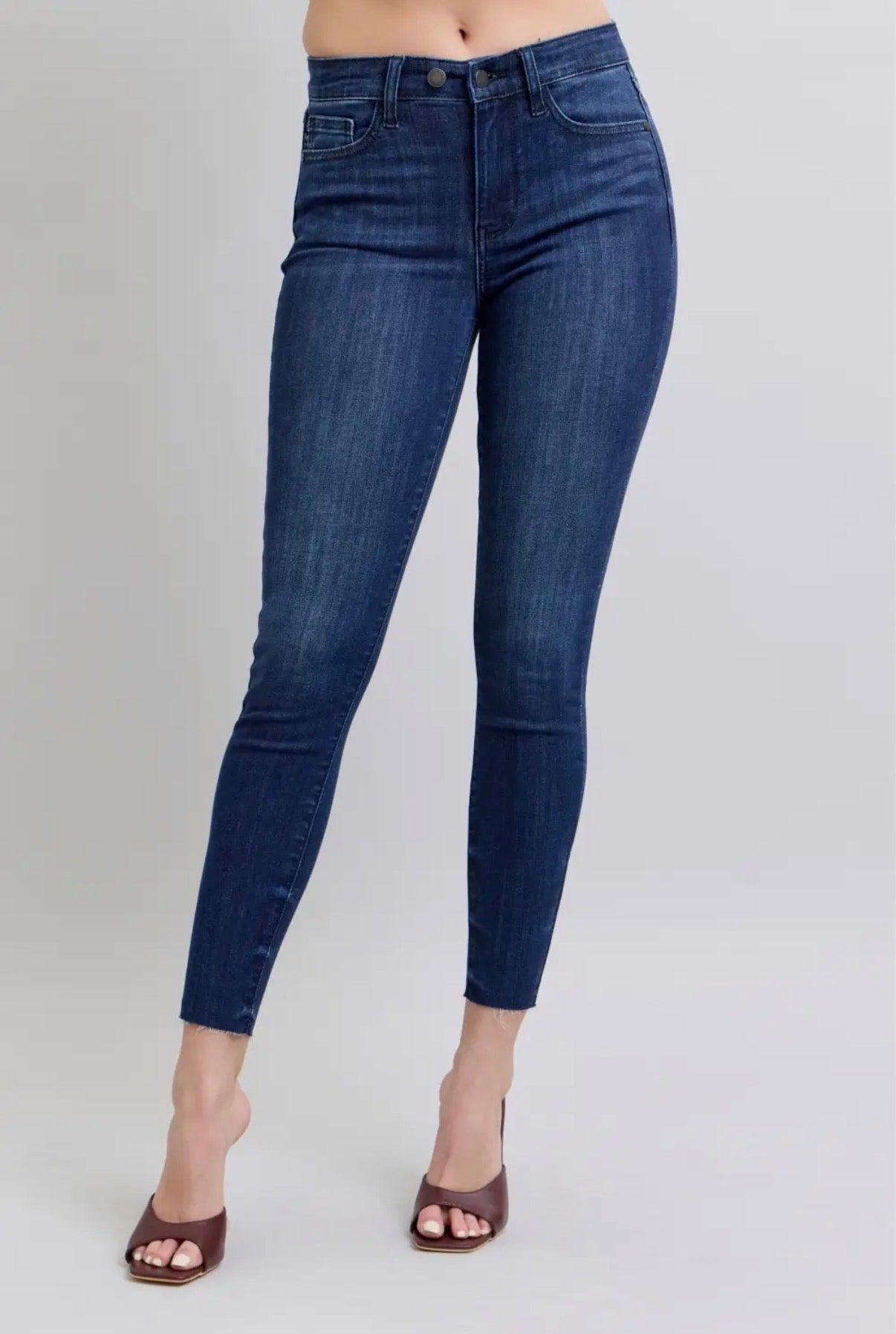 Judy Blue Jenny Mid-Rise Dark Wash Skinny Jeans (JB 82628)