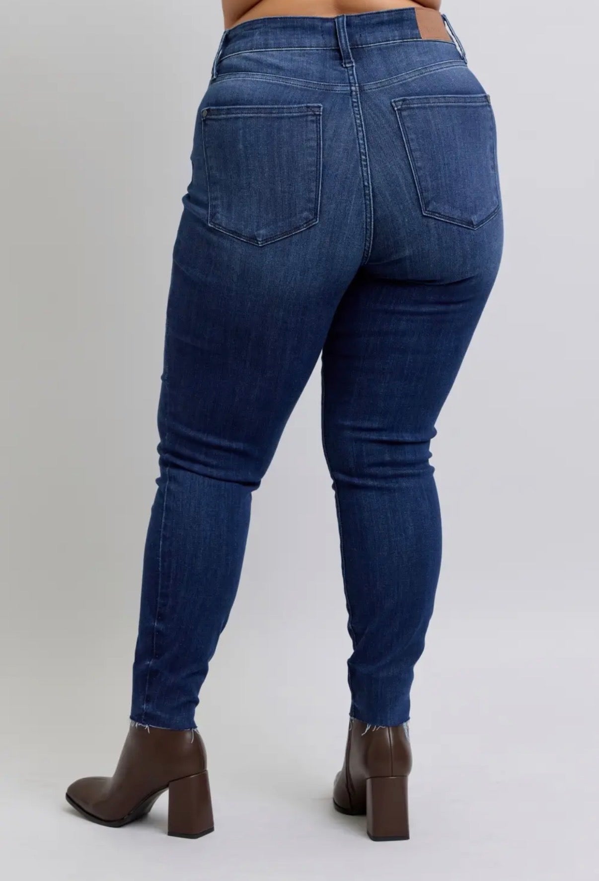 Judy Blue Jenny Mid-Rise Dark Wash Skinny Jeans (JB 82628)