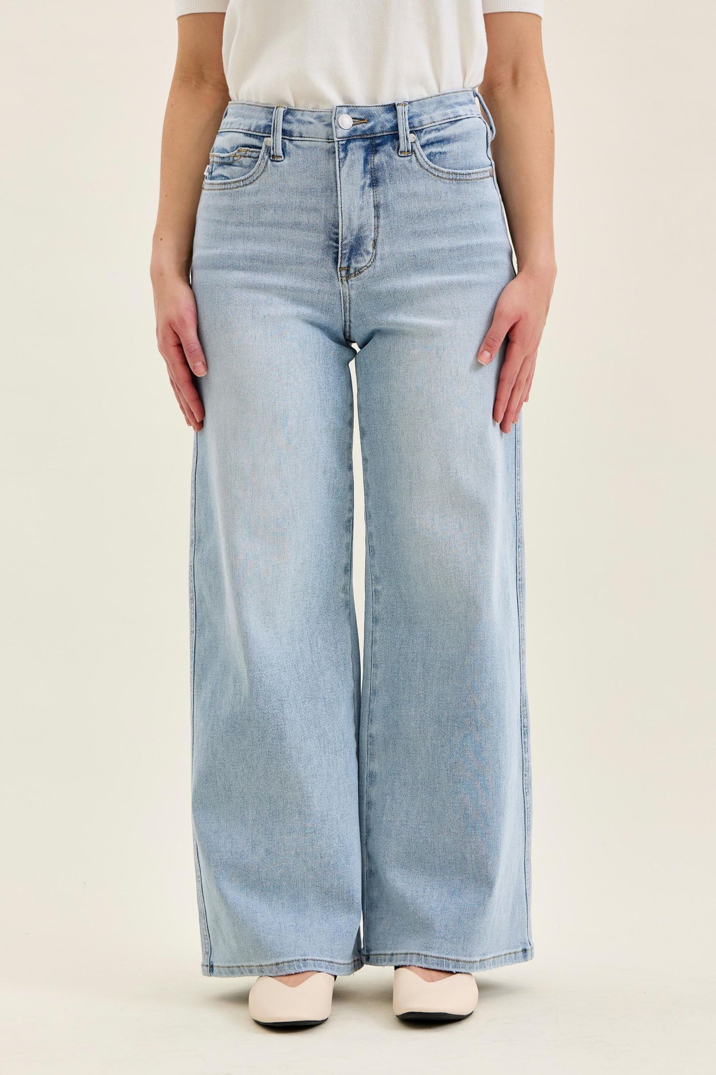 Judy Blue Renee Petite High Rise Retro Wide Jeans (JB 881128)