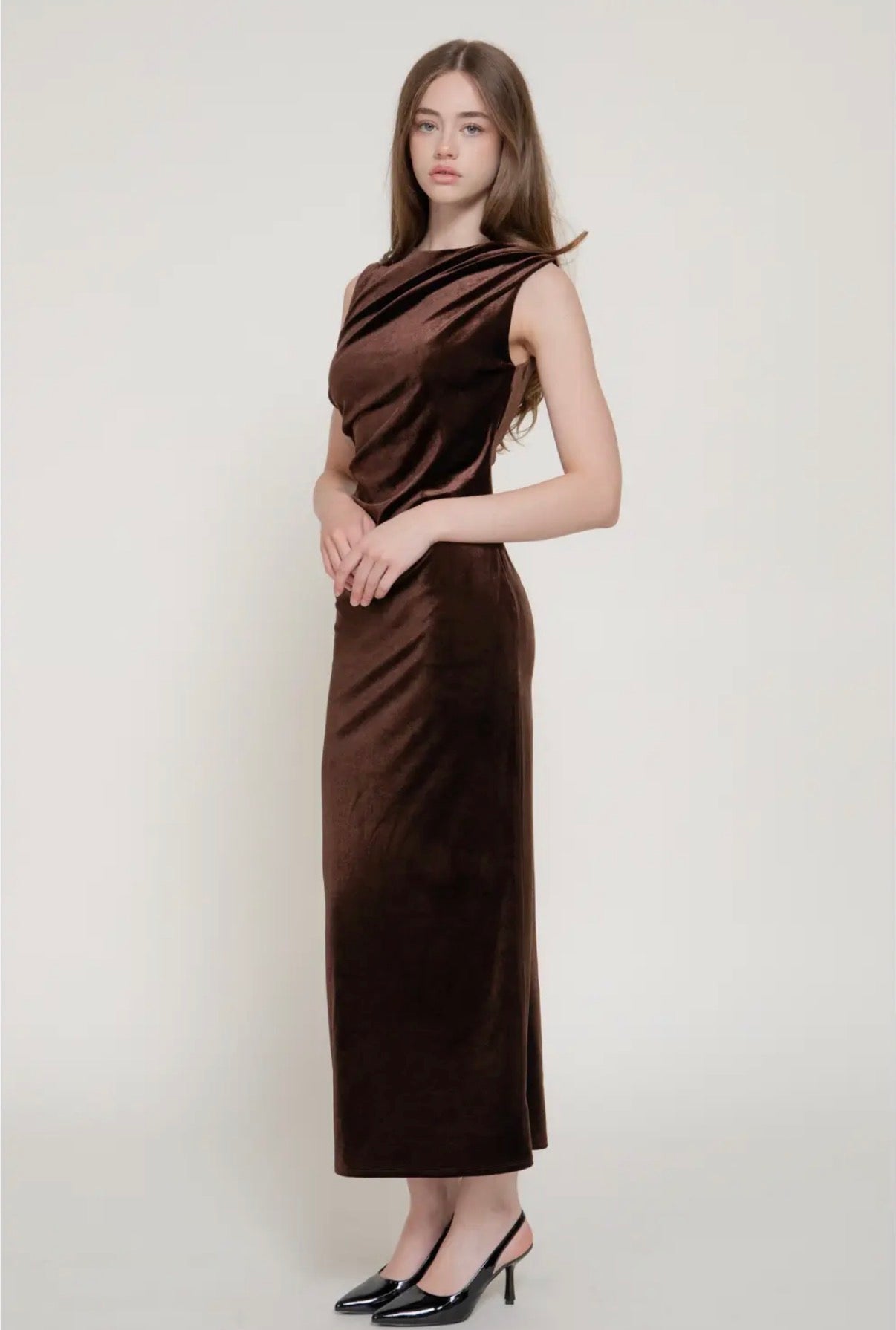 Brown Sleeveless Ruched Velvet Dress