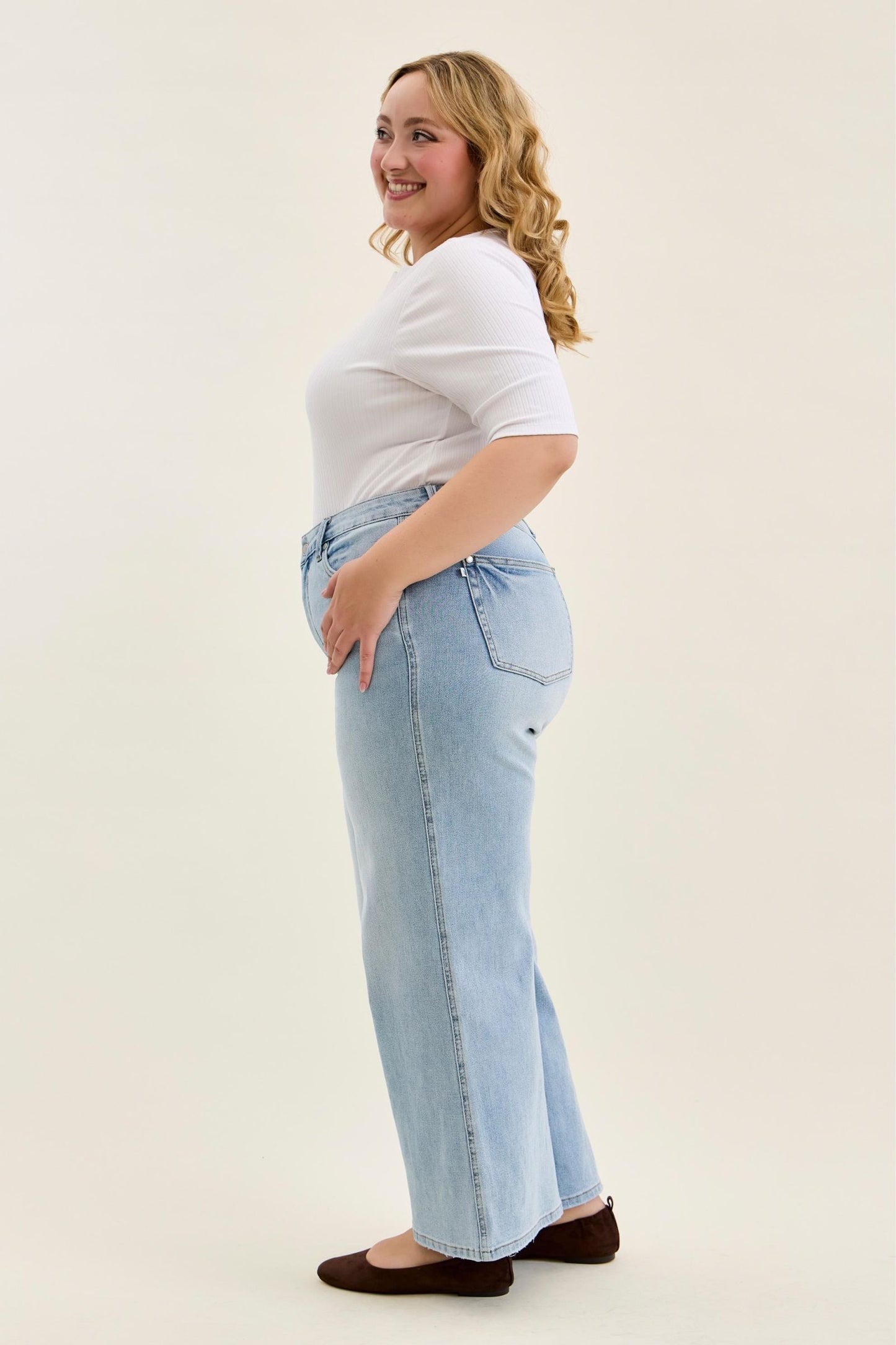 Judy Blue Renee Petite High Rise Retro Wide Jeans (JB 881128)