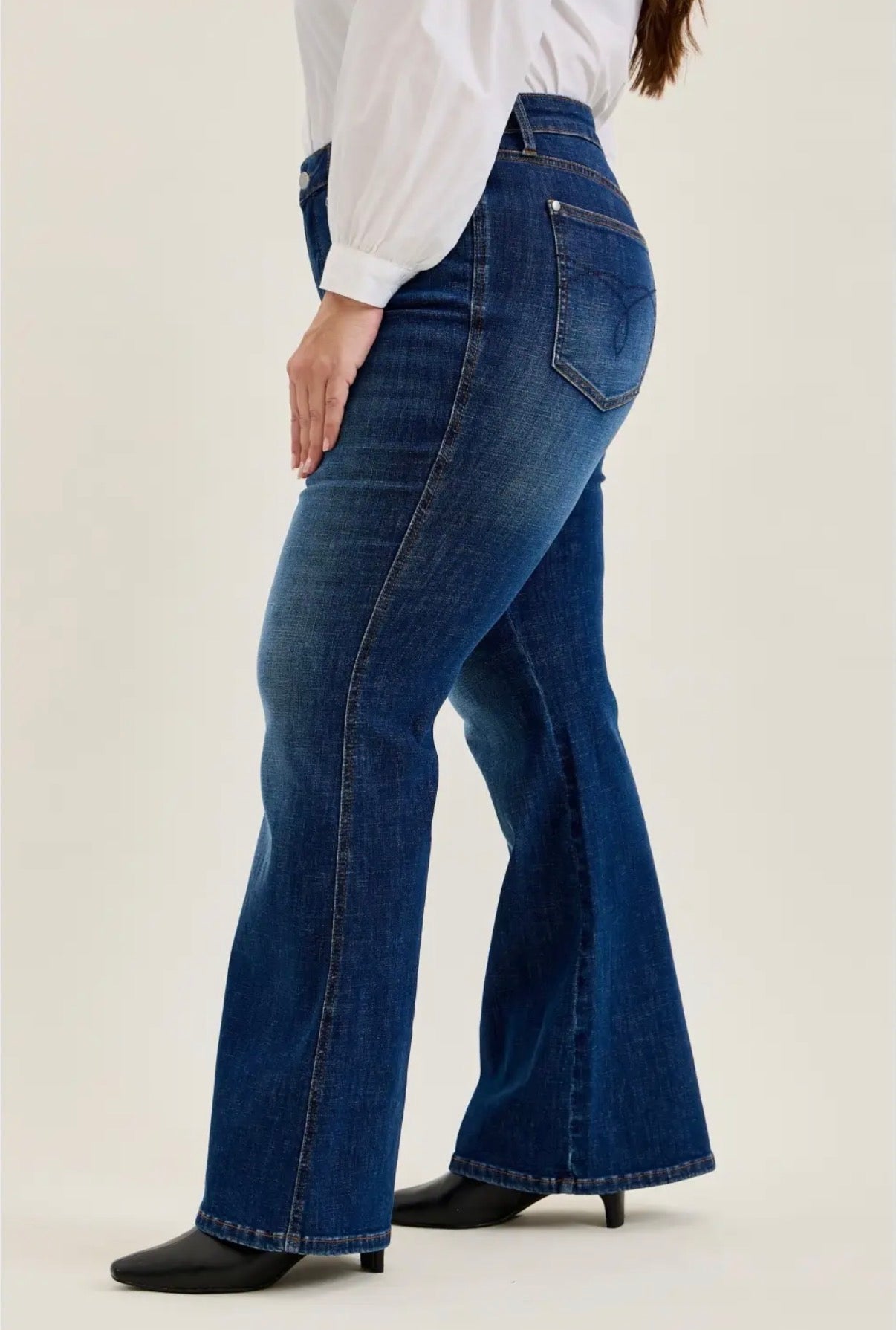 Judy Blue Charlotte High Rise Tummy Control Flare Jeans (JB 881188)