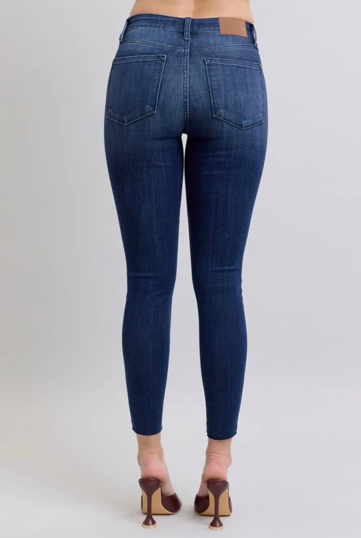 Judy Blue Jenny Mid-Rise Dark Wash Skinny Jeans (JB 82628)