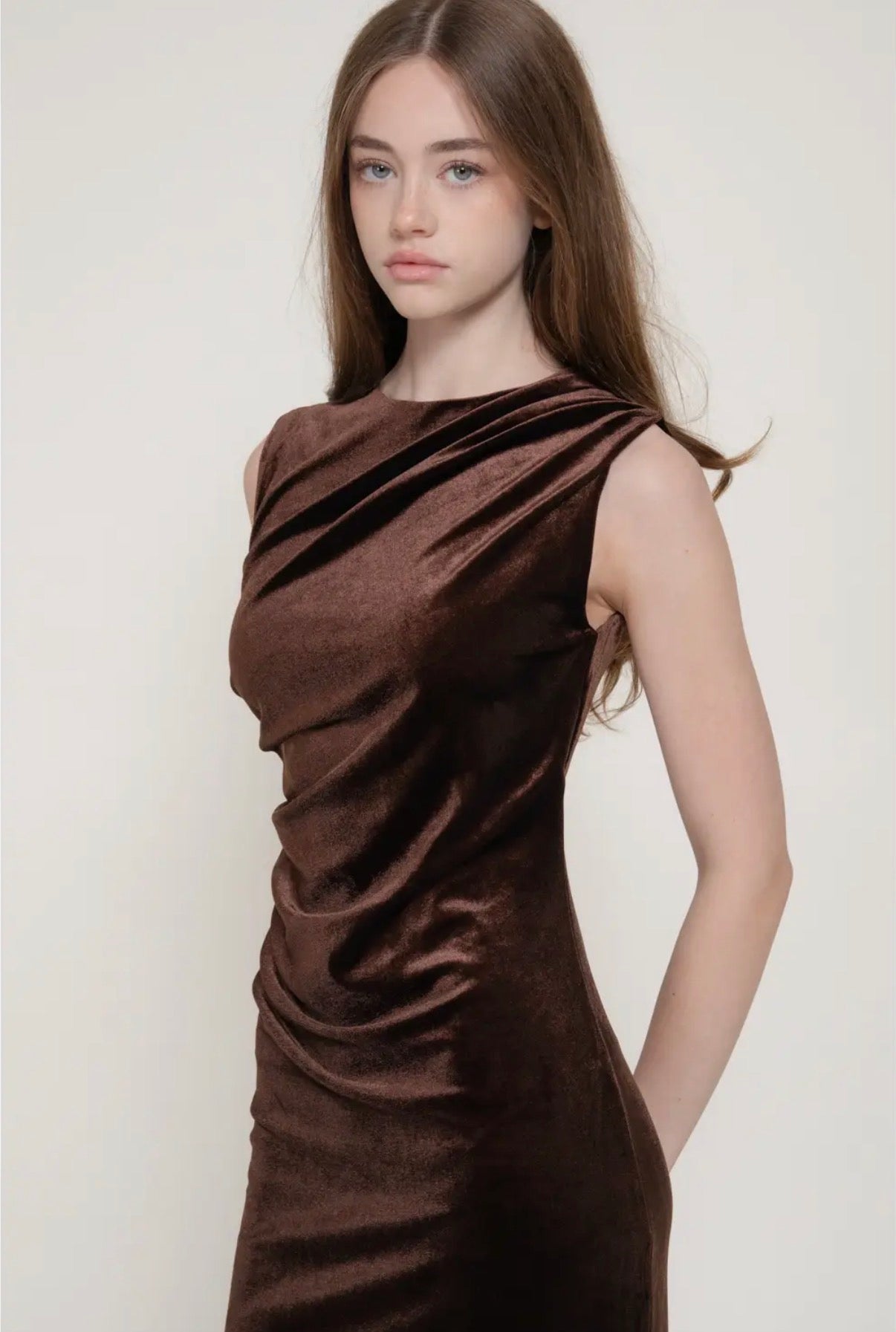 Brown Sleeveless Ruched Velvet Dress