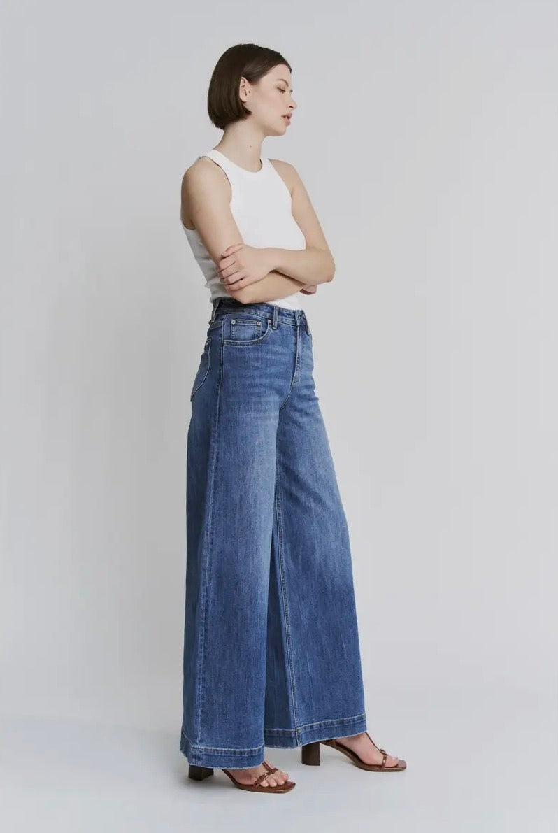 Demi Super High Rise Wide Leg Slouchy Jeans