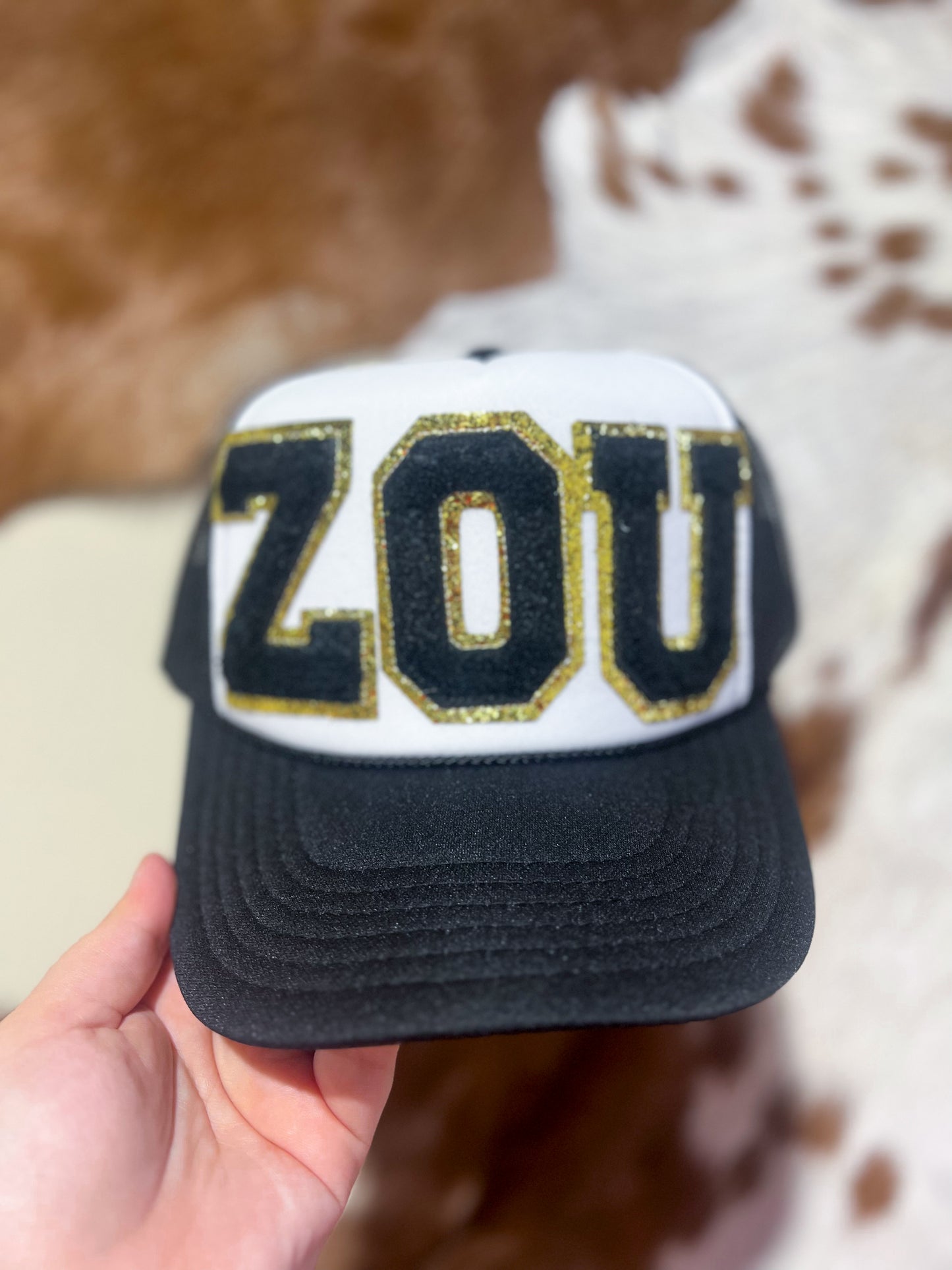 ZOU Chenille Patch Trucker Hat