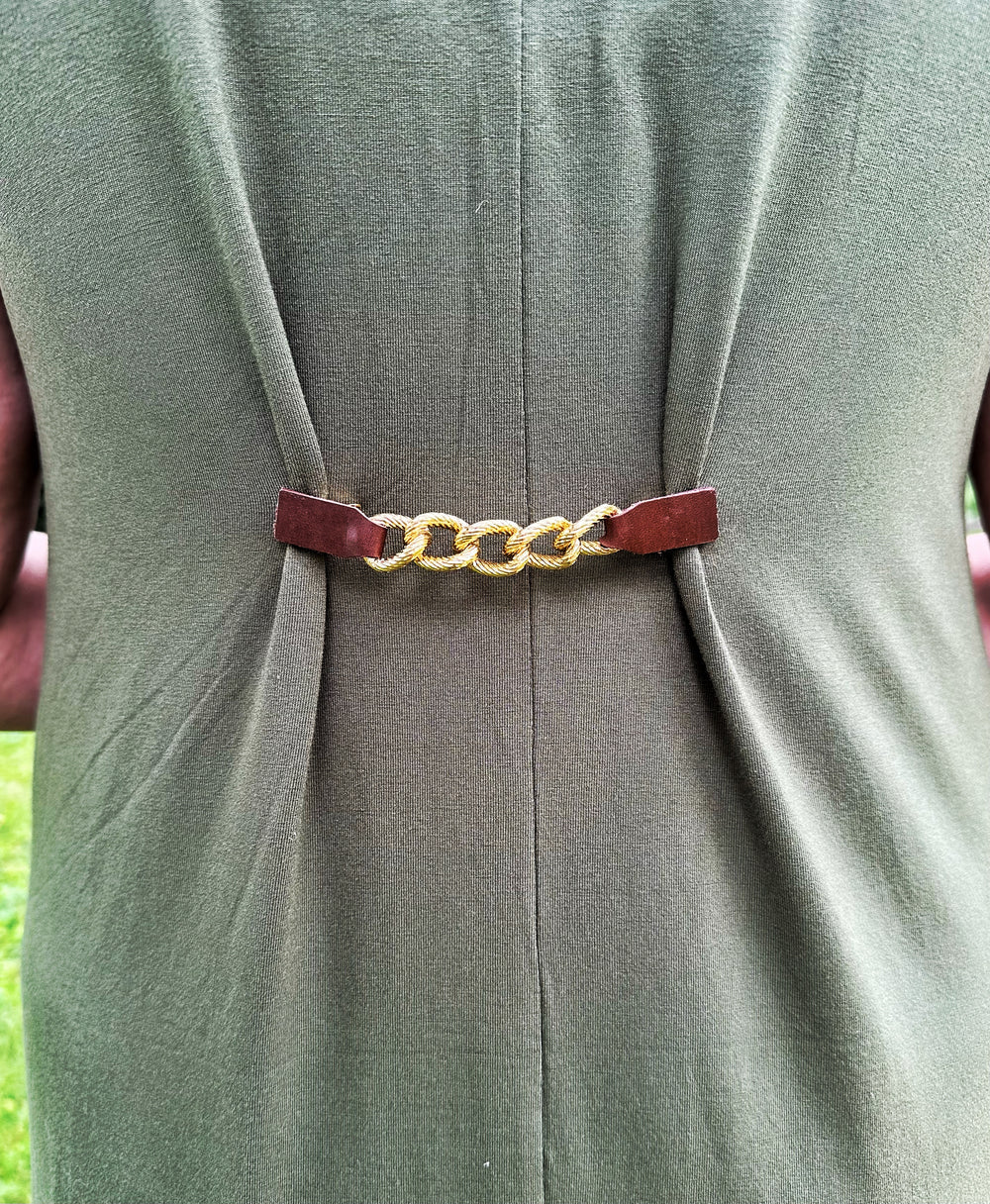 KardiKlips Brown Leather & Gold Chain Cinch Clip