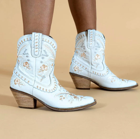 Dingo Primrose White Booties